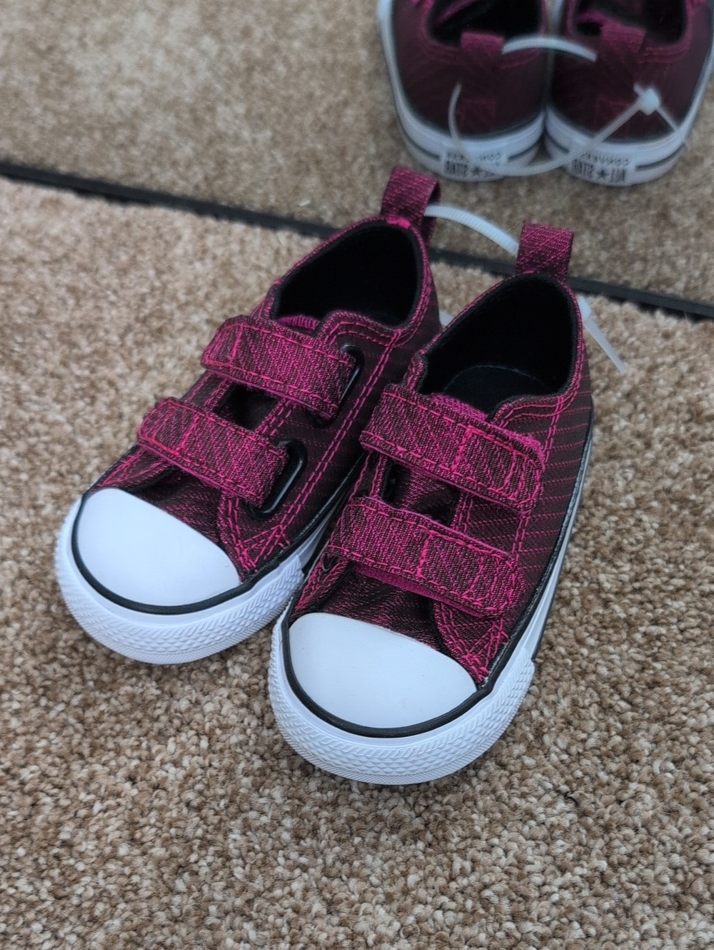 Converse Kids' Chuck Taylor All Star Easy On Sparkle sneakers NWOT 5